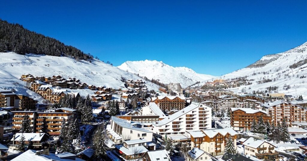 Que faire à Lyon pendant les vacances d'hiver 2026 ? le guide ultime (familles, ados & adultes) 5 Que faire à Lyon en février 2026 : ski aux 2 Alpes