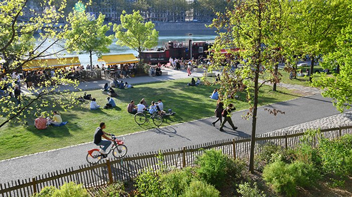 Guide ultime des meilleurs parcs et espaces verts à Lyon 7 Les berges du Rhône : espaces verts à Lyon