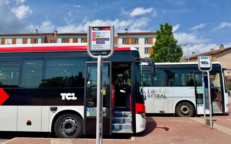 Que faire à Lyon ? Le guide ultime 2026 pour les Lyonnais et les visiteurs (visites, sorties, gastronomie, insolite) 11 Visiter Lyon : les transports en commun TCL