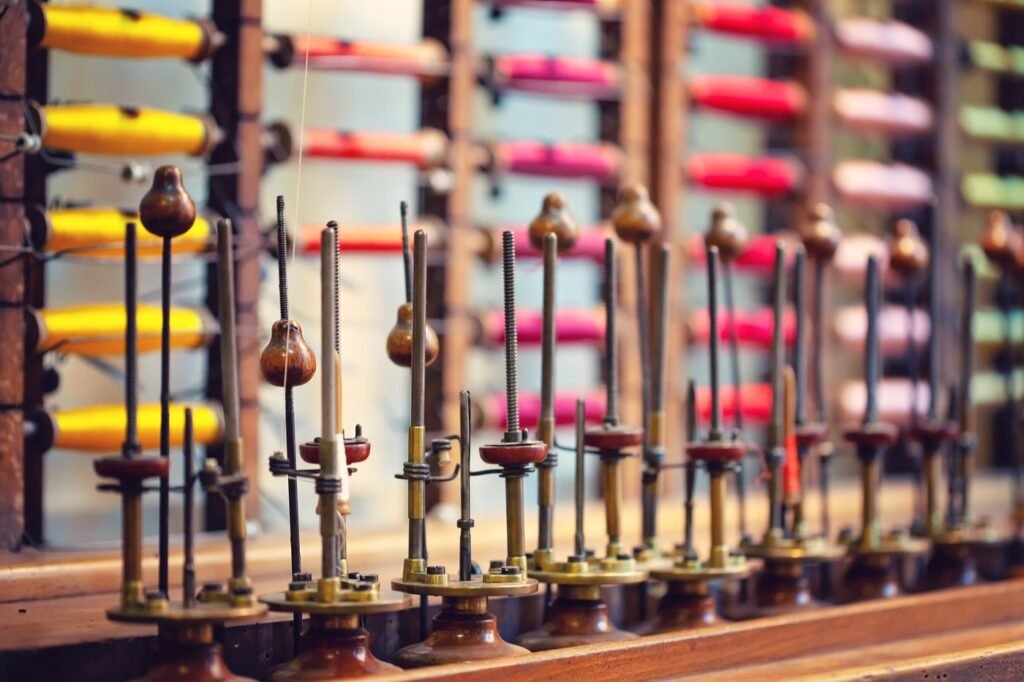 Visiter les Pentes de la Croix-Rousse : le guide ultime de l'âme lyonnaise 2 Soie des Canuts Pentes de la Croix-Rousse Lyon