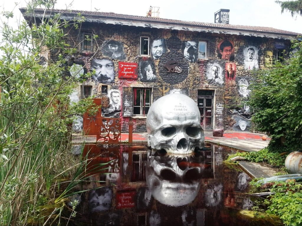 Activité insolite à Lyon : le guide des pépites cachées (Édition 2026) 6 La Demeure du Chaos : expérience insolite à Lyon