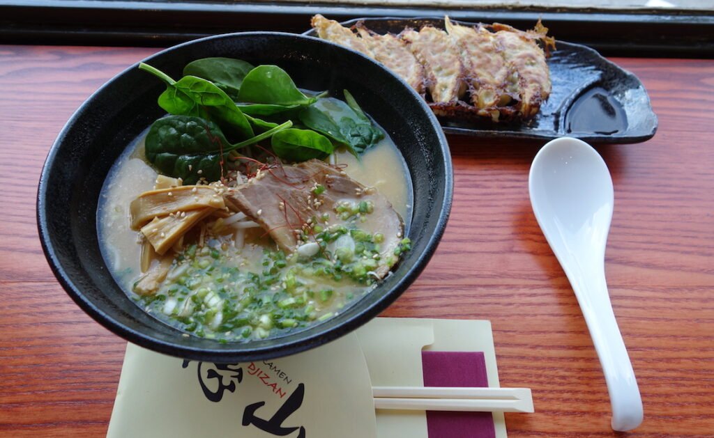 Manger pas cher à Lyon : nos 15 adresses pépites 6 Ramen Djizan : manger à Lyon