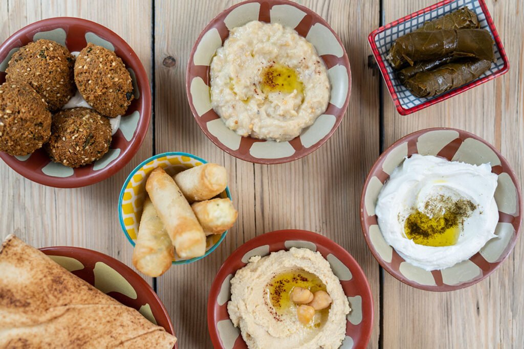 Manger pas cher à Lyon : nos 15 adresses pépites 4 Aklé : restaurant libanais pas cher à Lyon