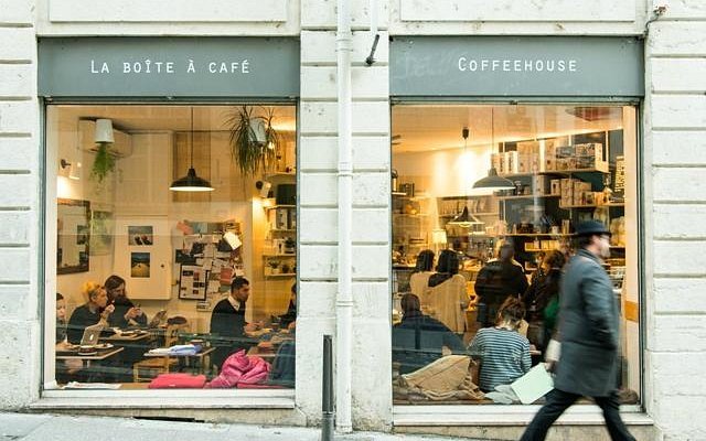 Sortir à Lyon 1 : le guide complet entre pentes et terreaux 3 La Boîte à Café Lyon 1